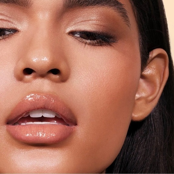 Persona HONEY Season One Lip Gloss | NEW | Vanilla Flavored | Warm Nude - Picture 4 of 12